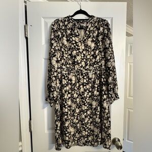 H&M Black and Cream V-neck Bishop Sleeve Sundress